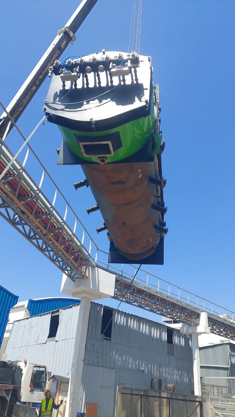 Levage d'une chaudière biomasse par grue